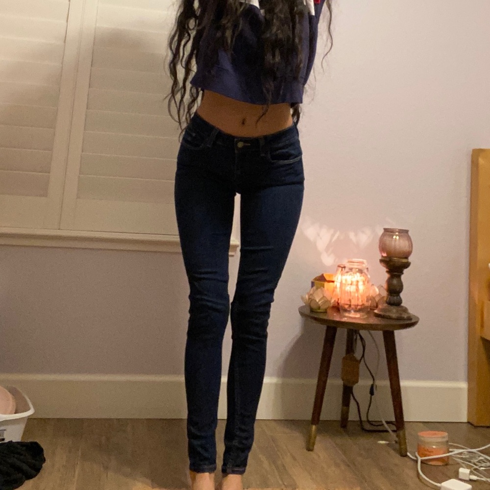 SKINNY LEVIS DARK WASH